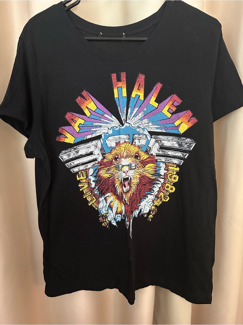 Van Halen Black Short Sleeve Graphic Lion Tee